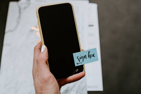 Iphone signing